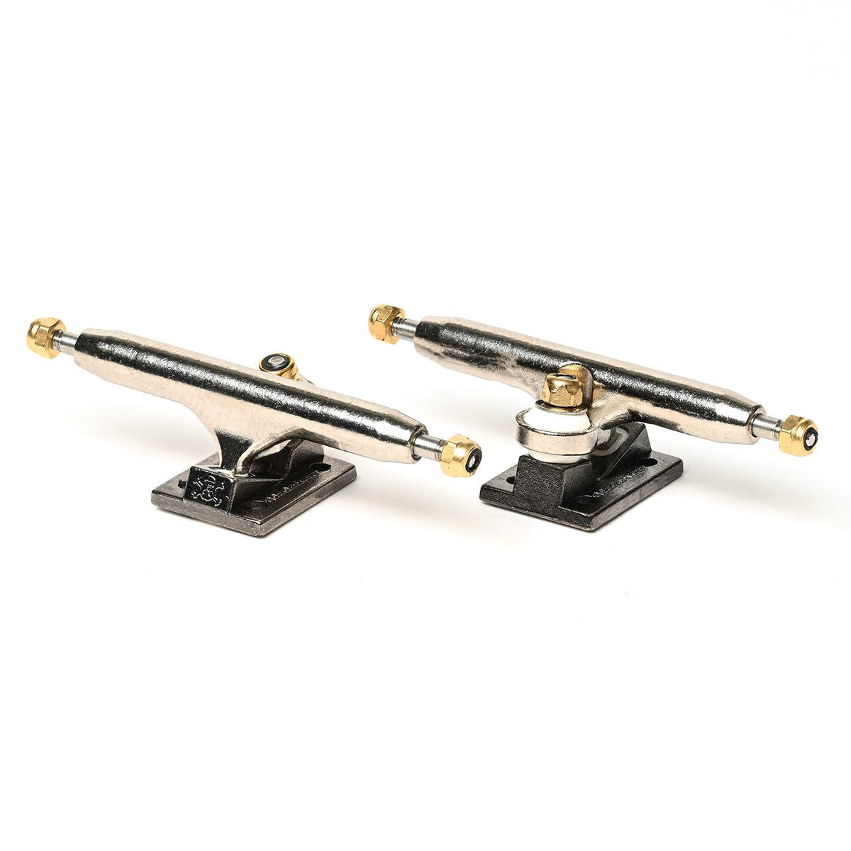 Blackriver_Trucks_34mm_Silver_Black_1920x1920.jpg