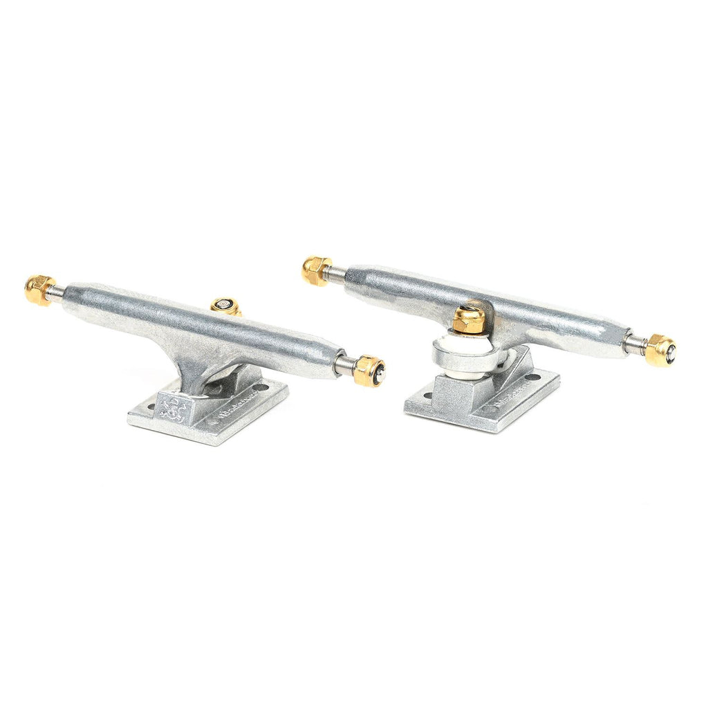 Blackriver_Trucks_34mm_RAW_1920x1920.jpg